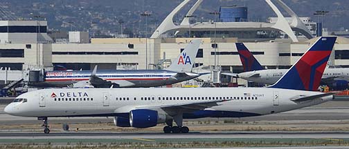 Delta Boeing 757-212 N751AT, August 20, 2013